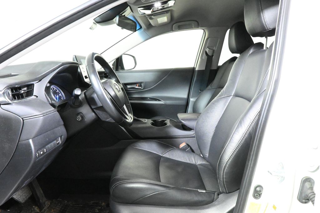 Thumbnail: 2022 Toyota Venza - 3