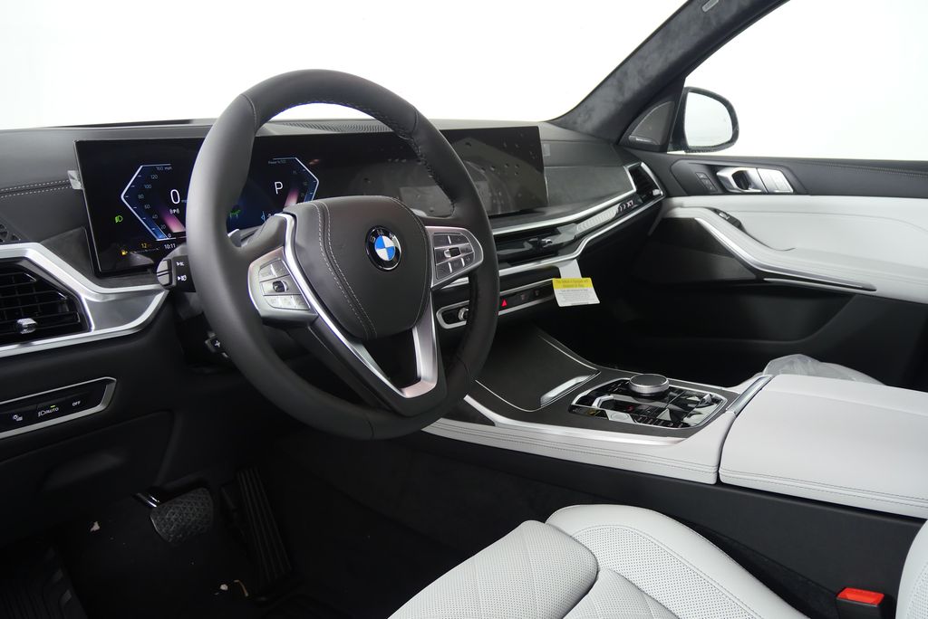 2026 BMW X7 xDrive40i 12