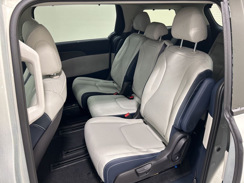 new 2026 Kia Carnival Hybrid car, priced at $52,945