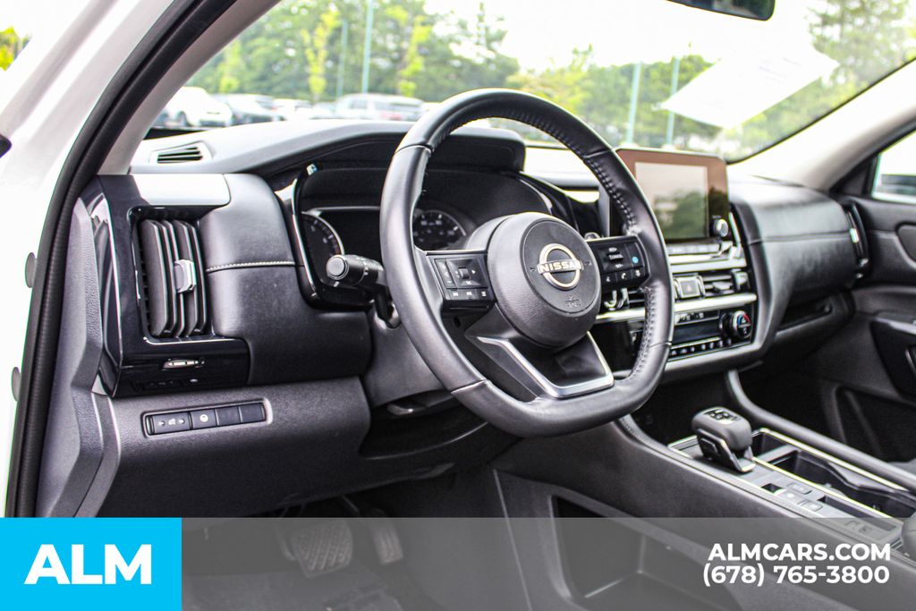 Used 2024 White Nissan SV image 34