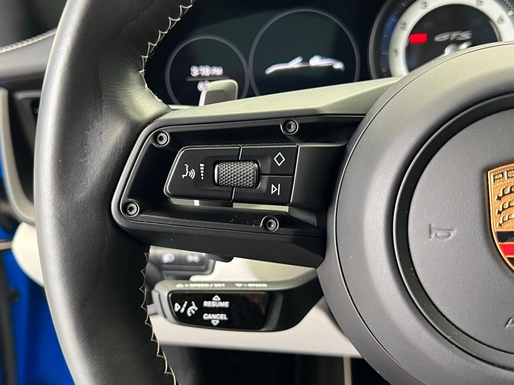 Thumbnail: 2023 Porsche 911 - 8