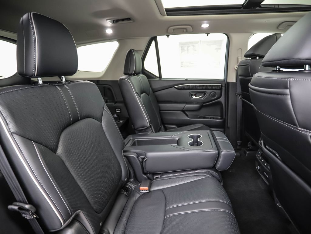 Thumbnail: 2023 Honda Pilot - 27
