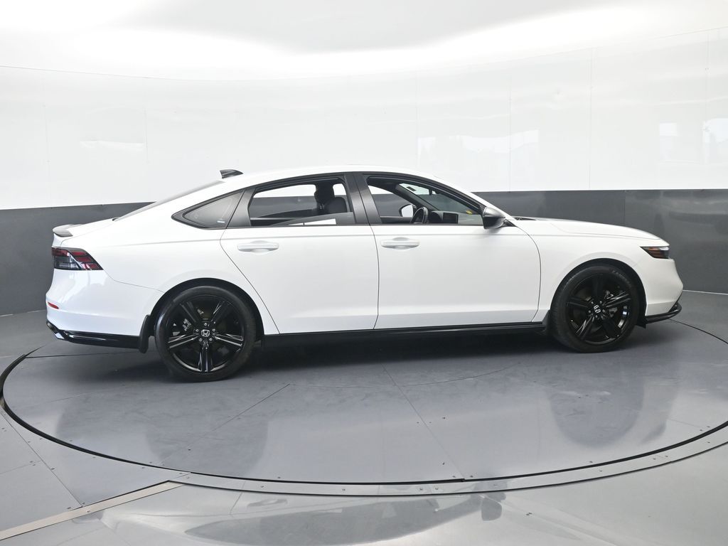 Used 2025 White Honda Sport-L image 7