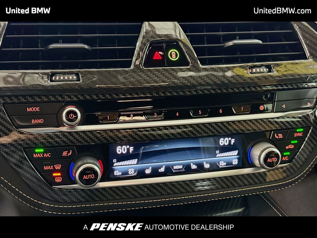 Thumbnail: 2022 BMW M5 - 11