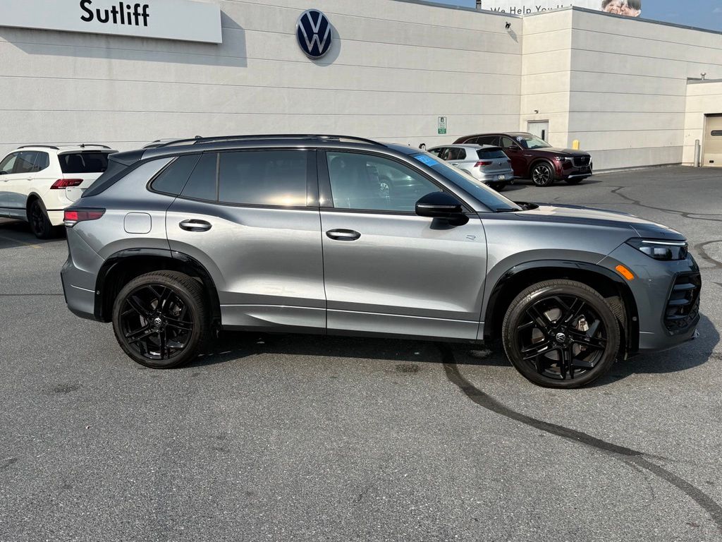 2025 Volkswagen Tiguan 2.0T SE R-Line Black Gray at Sutliff Volkswagen