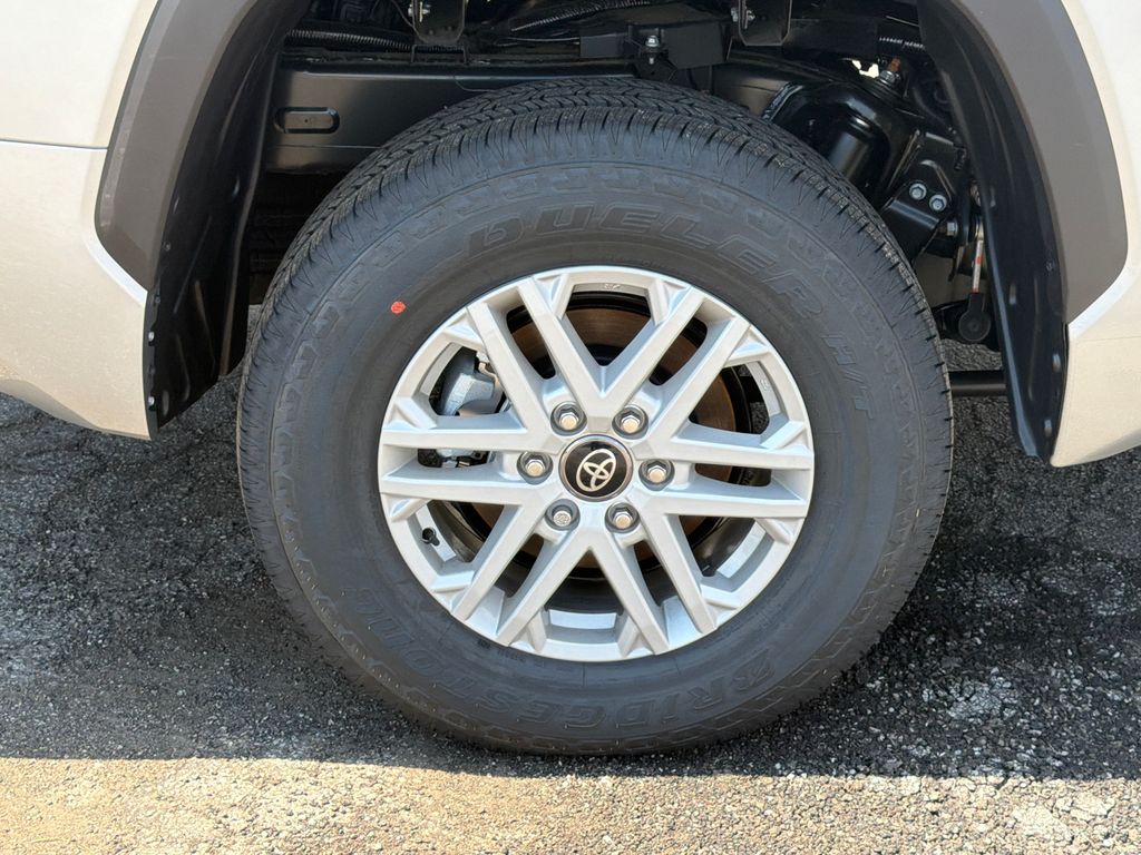 2026 Toyota Tundra SR5 - Photo 17