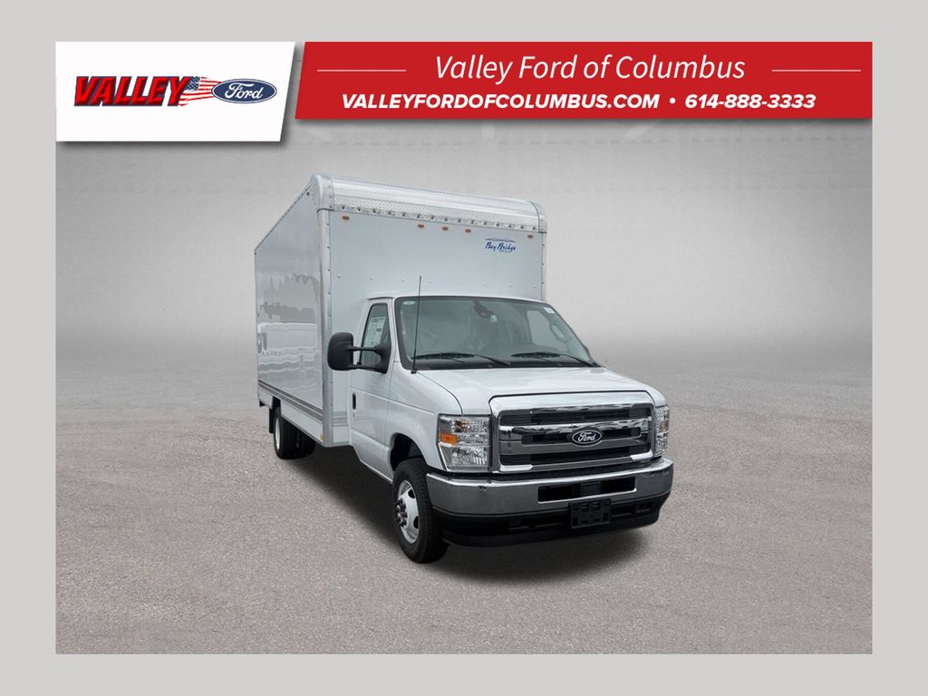 Oxford White 2027 Ford E-Series Chassis Pickup Truck Rear-Wheel Drive 6-Speed Automatic