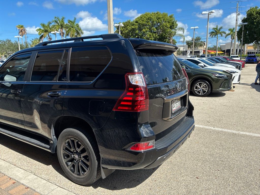 Certified Used 2022 Black Lexus 460 image 7