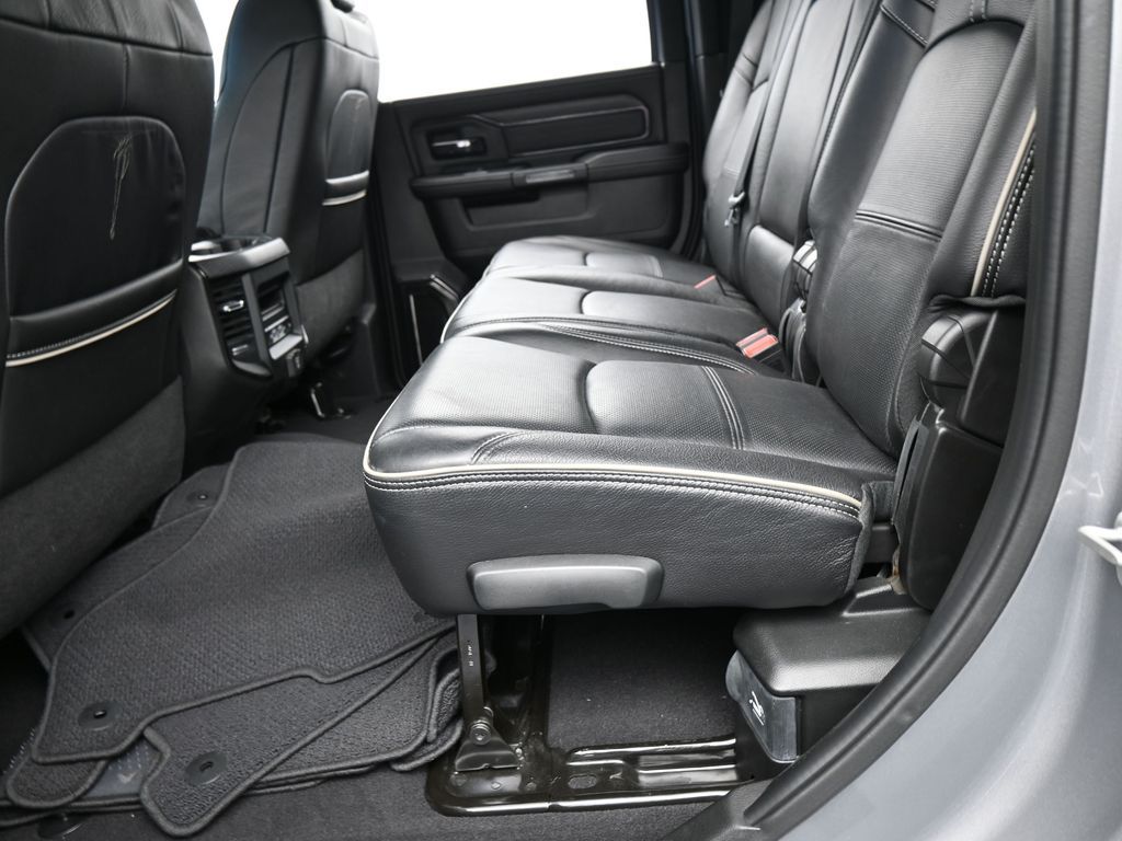 Used 2024 Billet Silver Metallic Clearcoat Ram Limited image 31