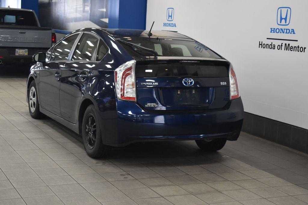 2015 Toyota Prius Three 5