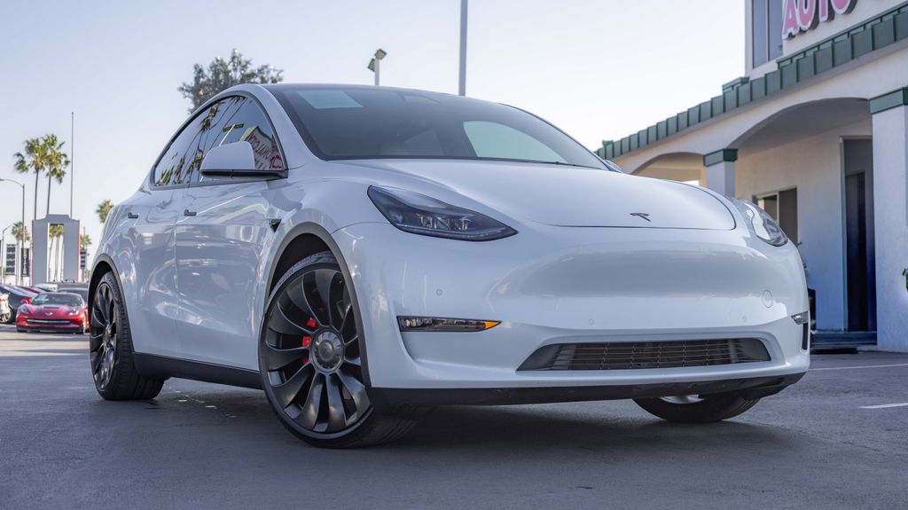 Used 2022 Tesla Model Y Performance 4D Sport Utility