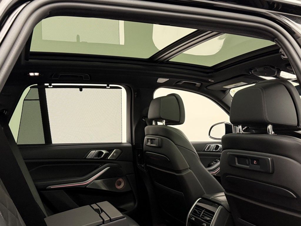 Thumbnail: 2023 BMW X5 - 18