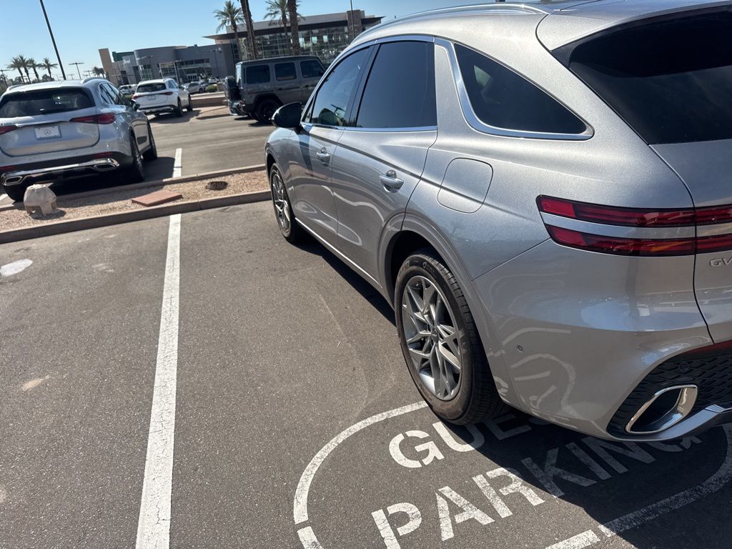 Thumbnail: 2023 Genesis GV70 - 3