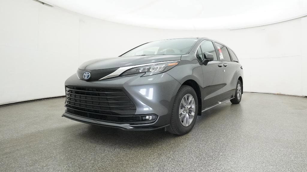 Thumbnail: 2025 Toyota Sienna - 28