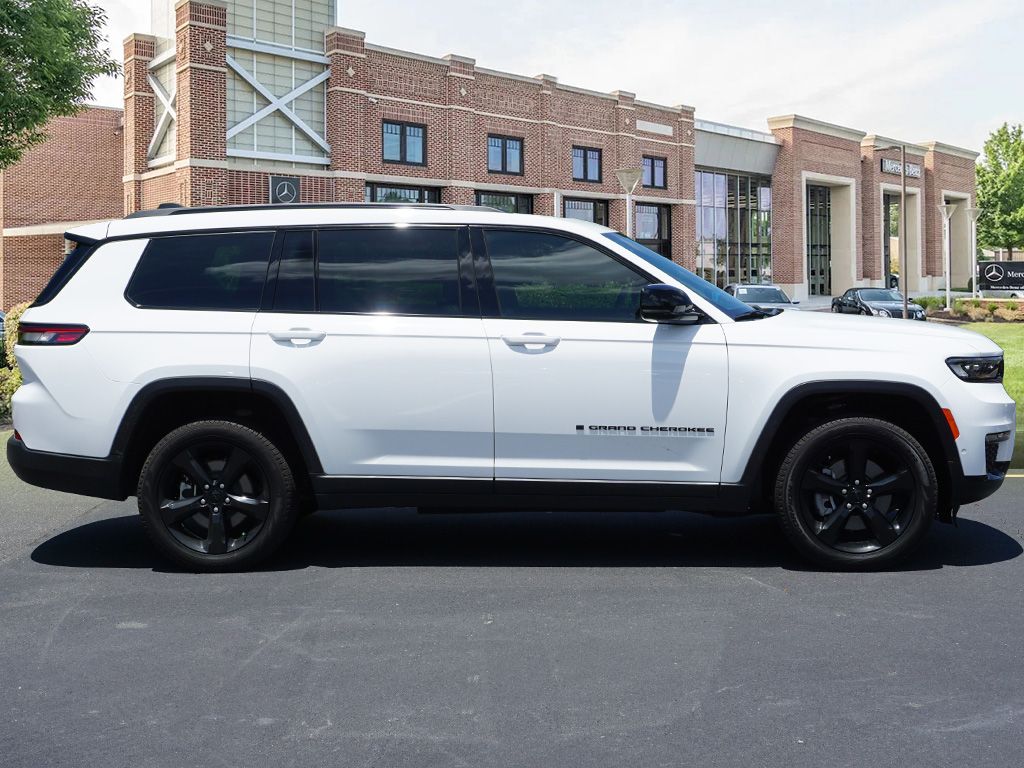 Thumbnail: 2024 Jeep Grand Cherokee L - 5