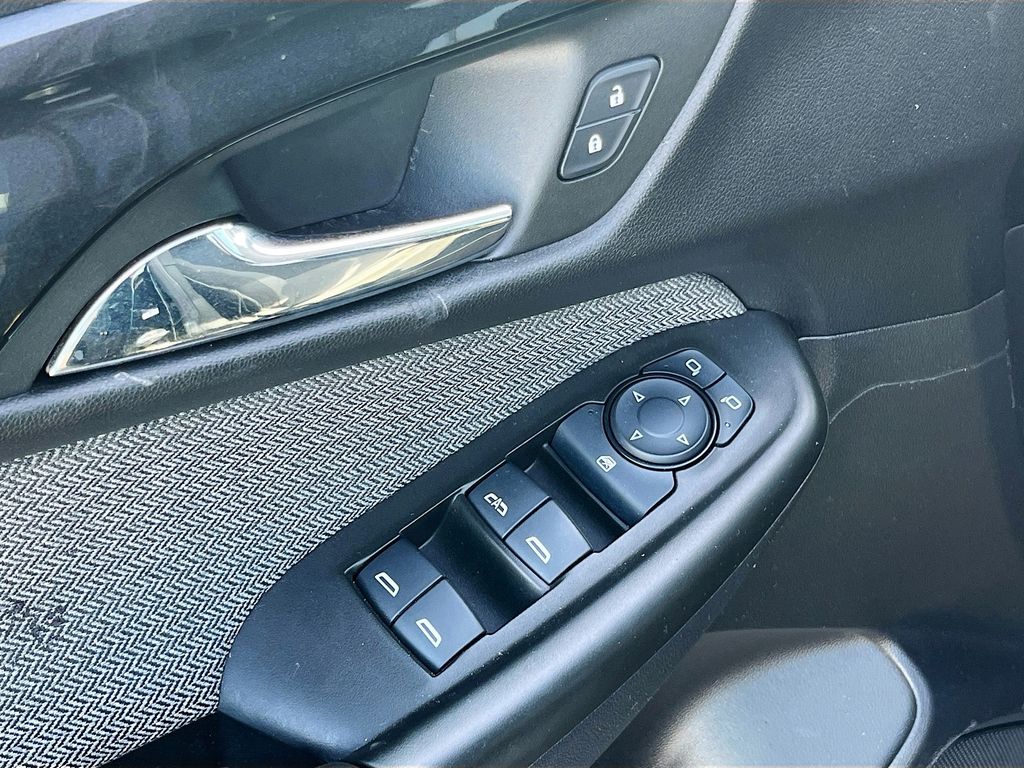 Used 2025 Black Chevrolet LT image 17