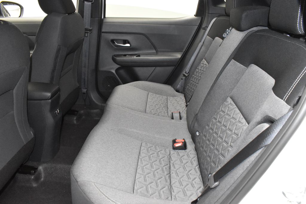 Thumbnail: 2026 Nissan Kicks - 32