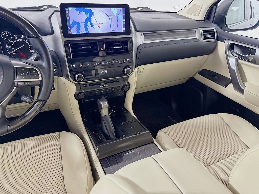 Thumbnail: 2022 Lexus GX - 24