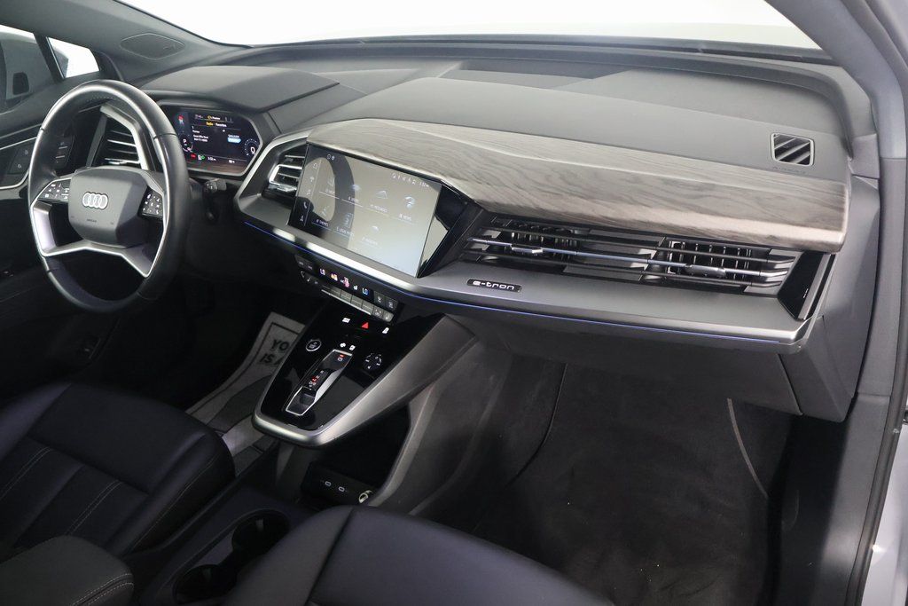 Thumbnail: 2023 Audi Q4 e-tron - 8
