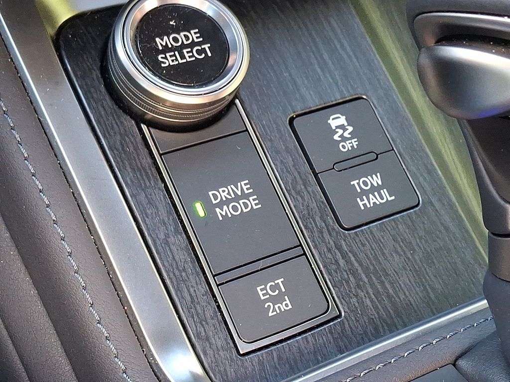 Thumbnail: 2024 Lexus GX - 25