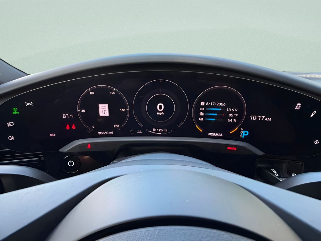 Certified Used 2022  Porsche  image 13