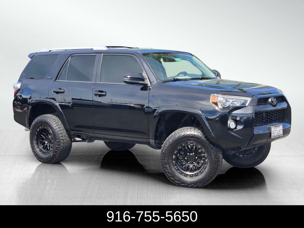 Midnight Black Metallic 2018 Toyota 4Runner SUV / Crossover Four-Wheel Drive 5-Speed Automatic Overdrive
