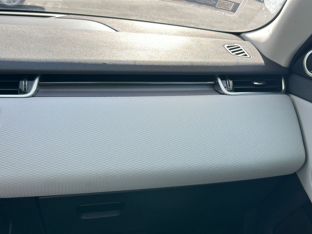 Thumbnail: 2021 Land Rover Range Rover Evoque - 25