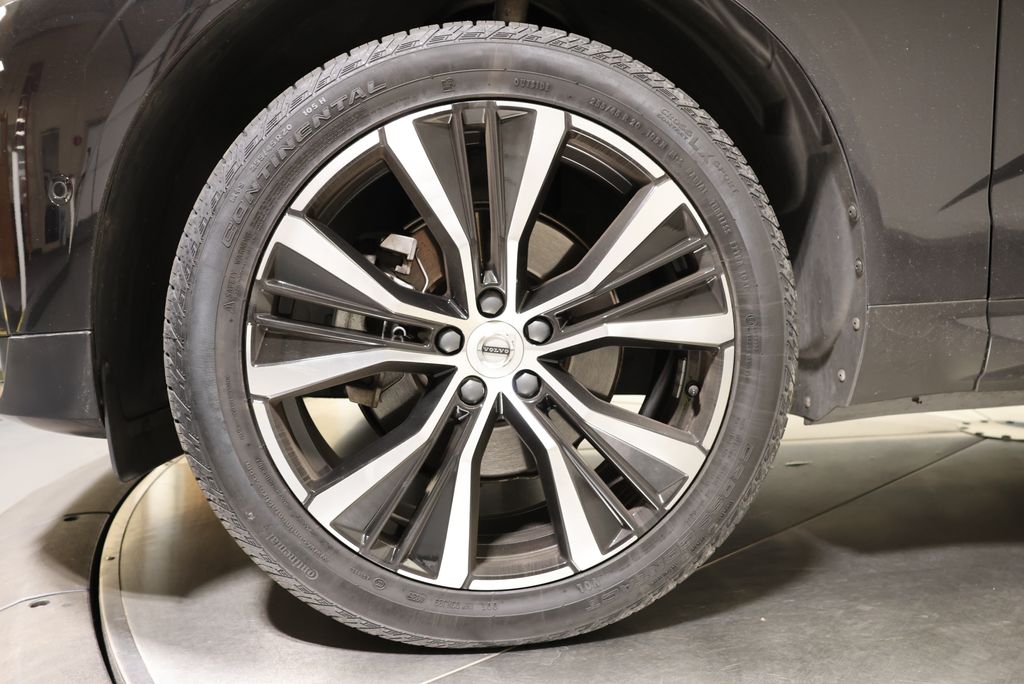 Thumbnail: 2023 Volvo XC60 - 9