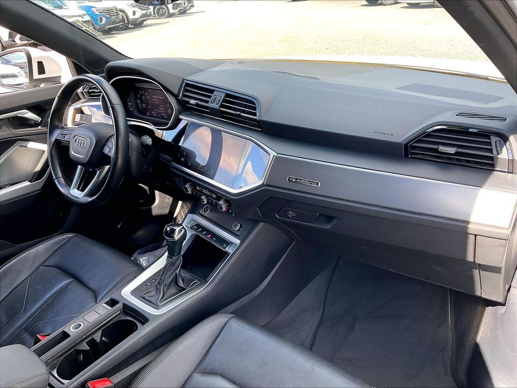 2023 Audi Q3 — photo 13