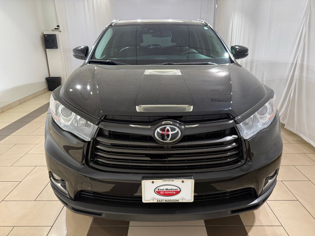 Thumbnail: 2016 Toyota Highlander - 7