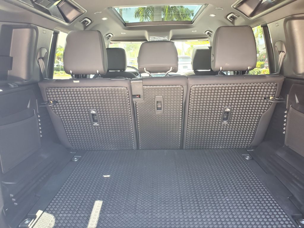 2025 Land Rover Defender
