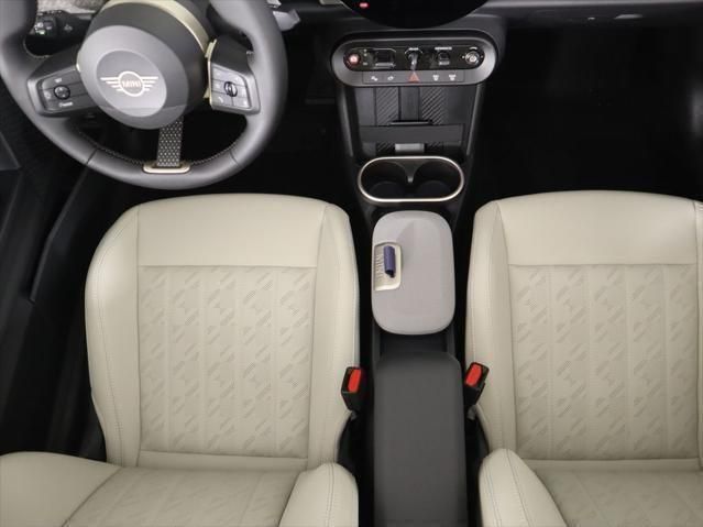 Thumbnail: 2026 MINI Cooper - 24