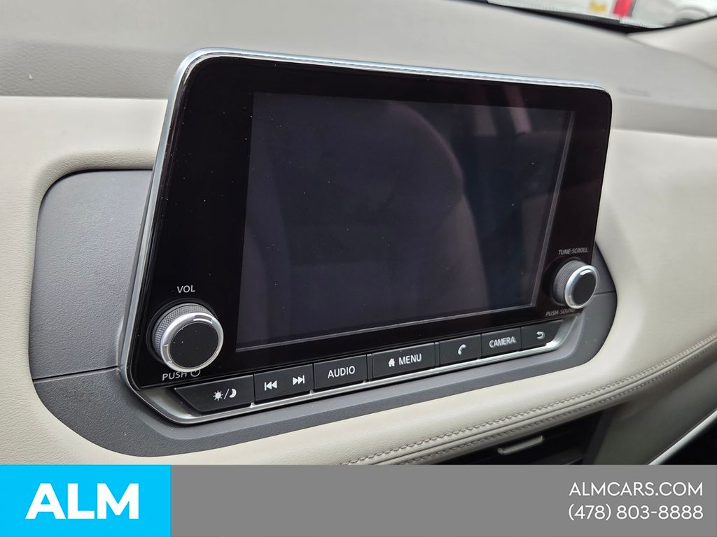 Used 2025 White Nissan SV image 17