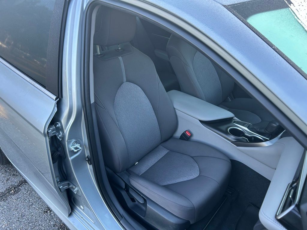 Thumbnail: 2023 Toyota Camry - 15