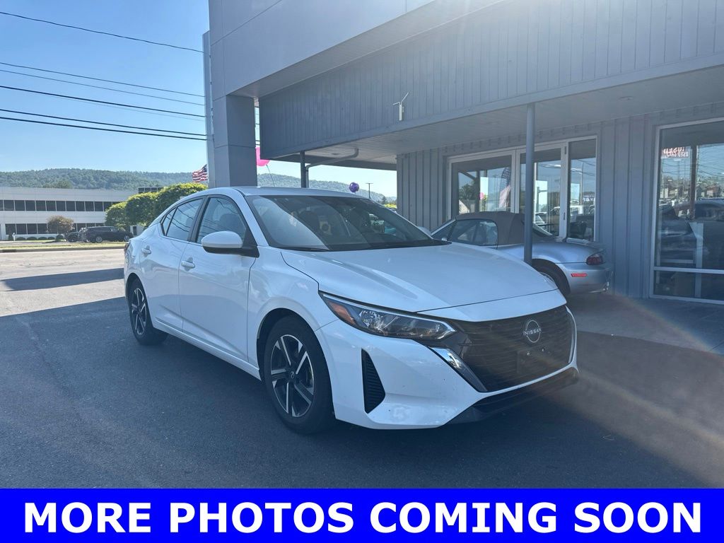 Aspen White Tricoat 2024 Nissan Sentra Sedan Front-Wheel Drive Continuously Variable Transmission