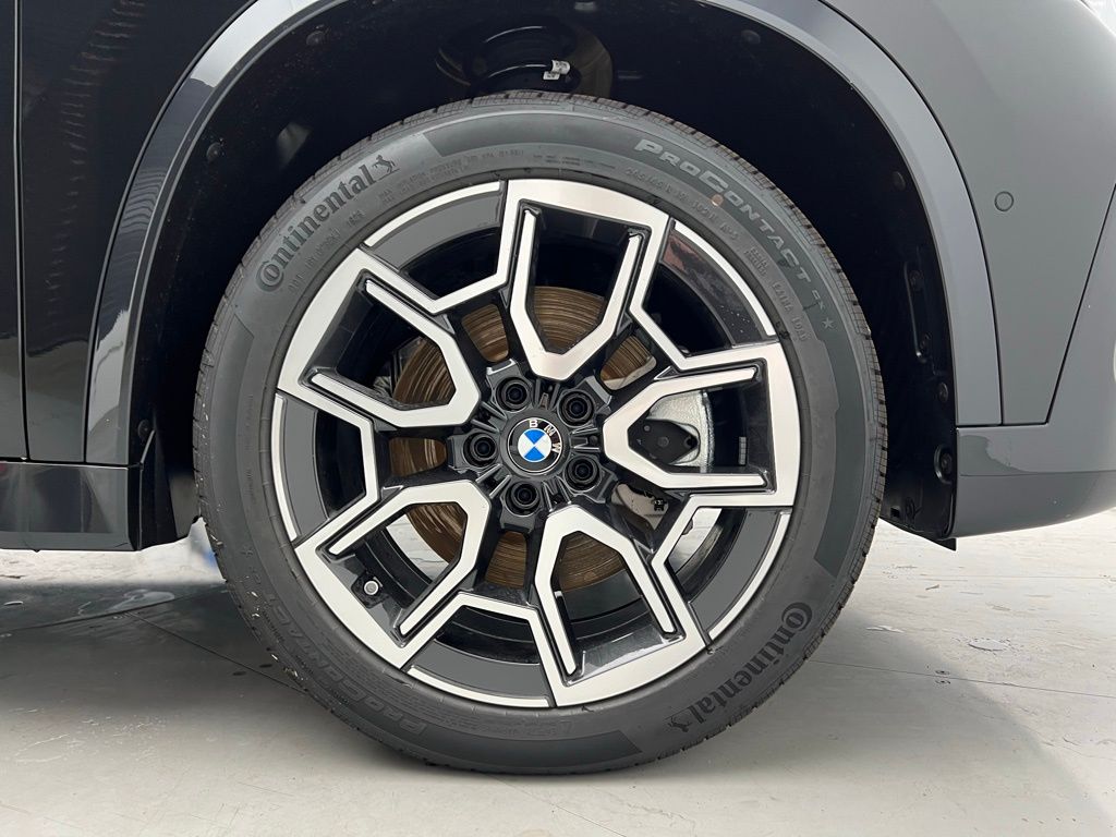 Thumbnail: 2026 BMW X1 - 22