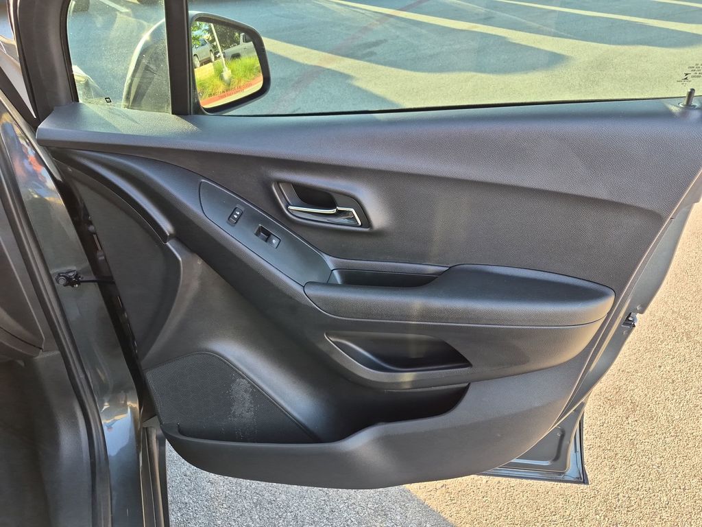 Used Car 2020 Chevrolet Trax  Ls For Sale Under $15,000 In Austin, Texas