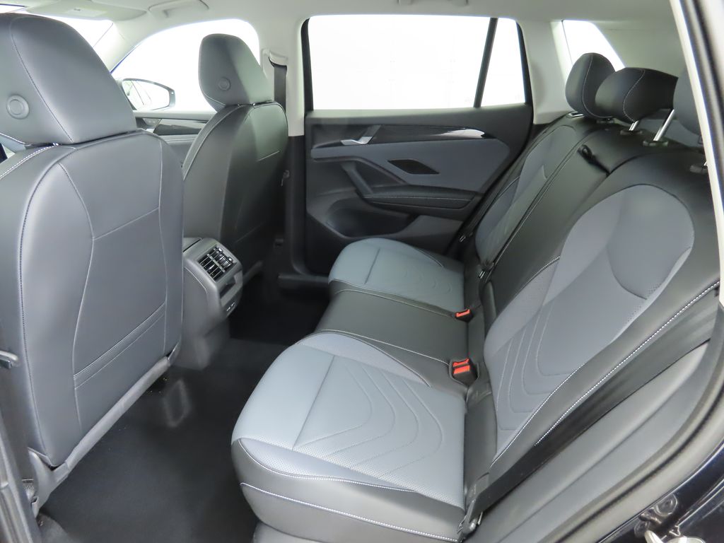 2025 Volkswagen Tiguan 2.0T 22