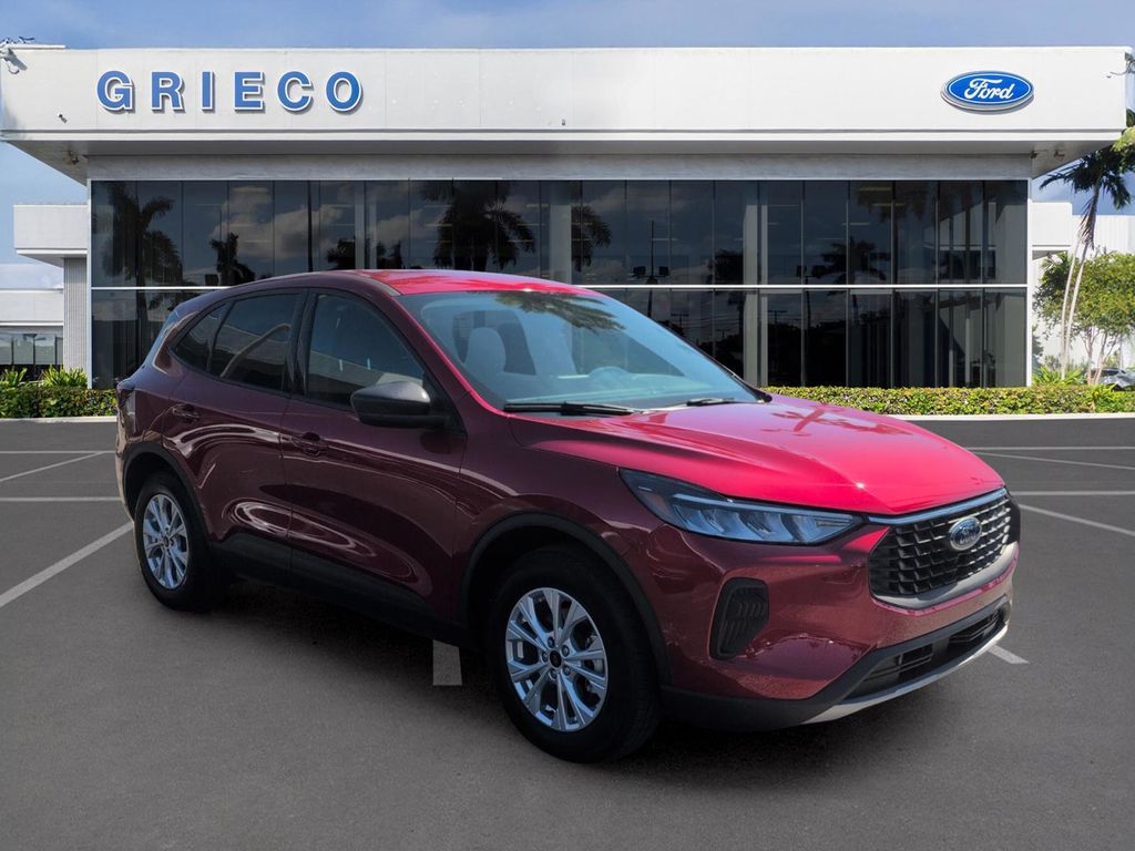 Rapid Red Metallic Tinted Clearcoat 2026 Ford Escape SUV / Crossover Front-Wheel Drive 8-Speed Automatic