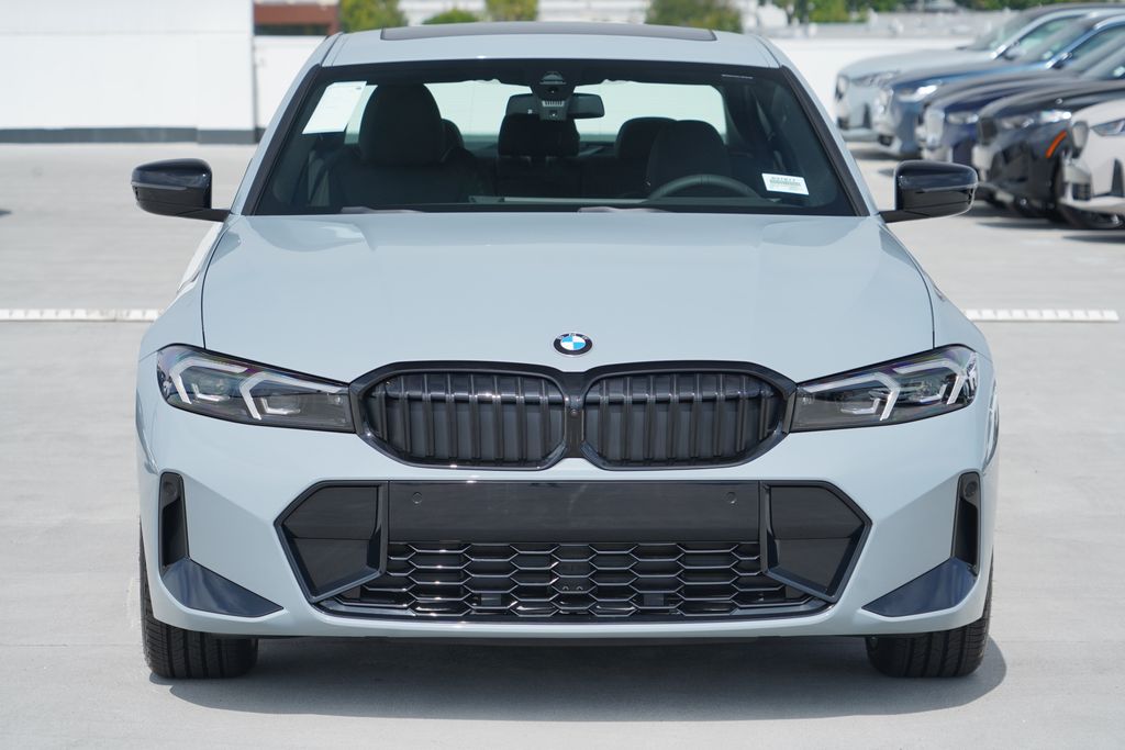Thumbnail: 2026 BMW 3 Series - 2