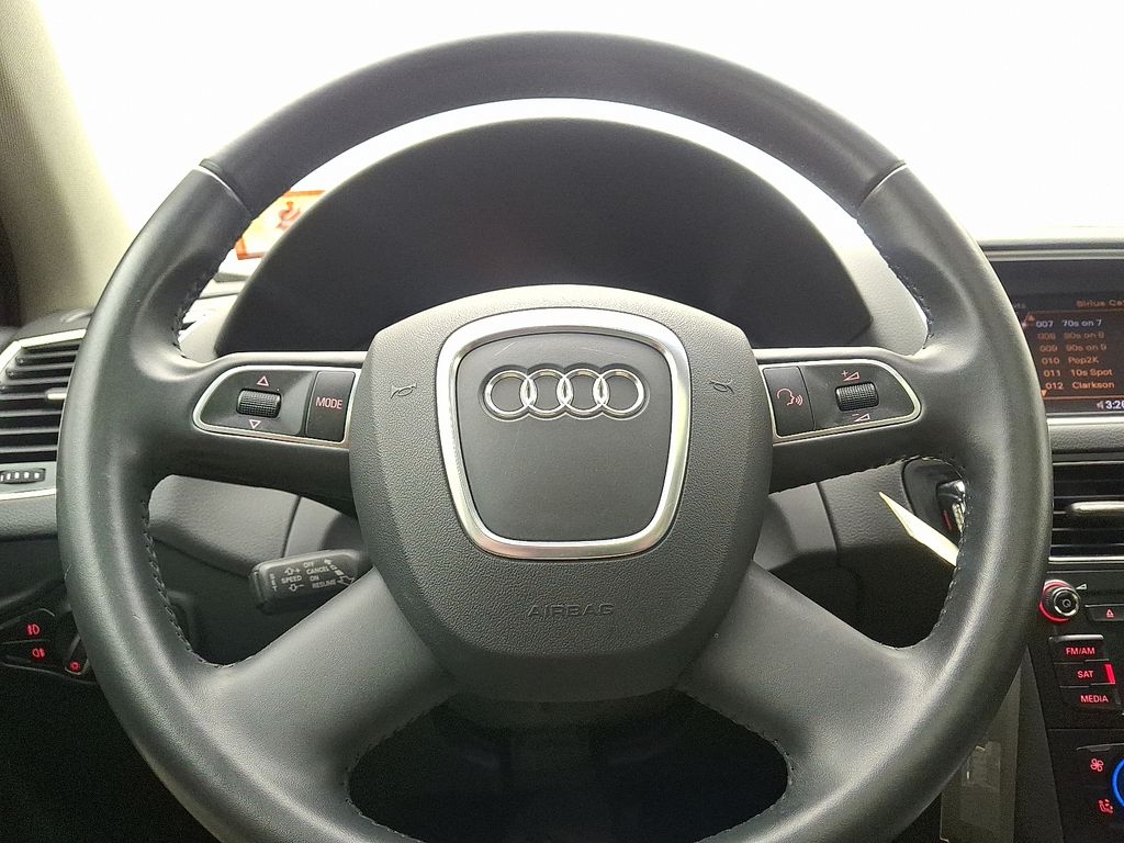 Thumbnail: 2011 Audi Q5 - 18