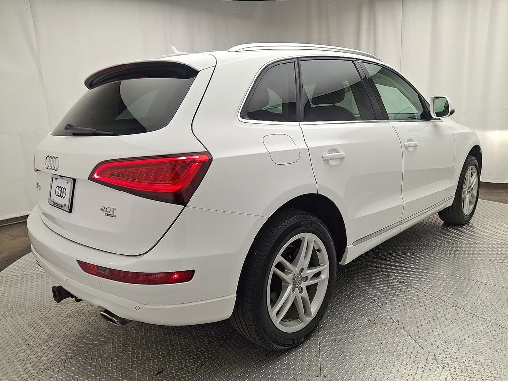 Thumbnail: 2013 Audi Q5 - 4