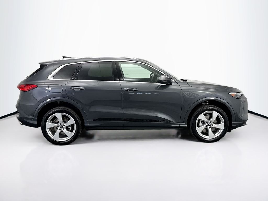 Thumbnail: 2025 Audi Q5 - 4