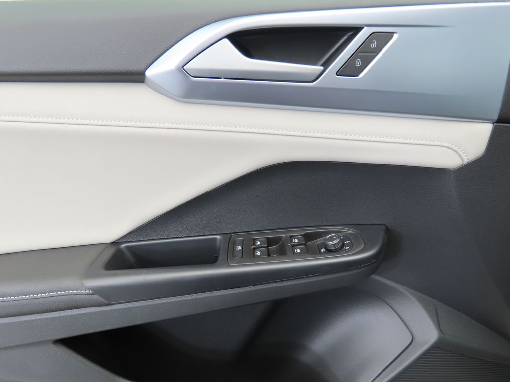 Thumbnail: 2026 Volkswagen Taos - 23