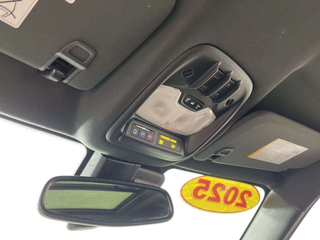 Thumbnail: 2025 Chevrolet TrailBlazer - 25