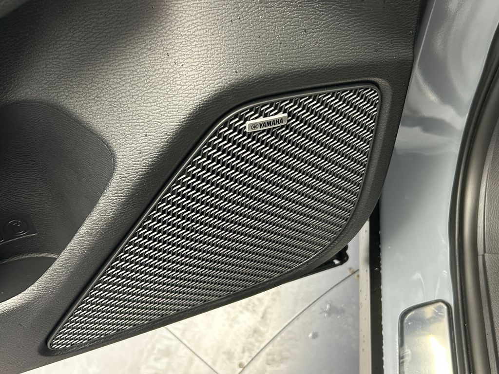 New 2026 Gray Mitsubishi SE image 14