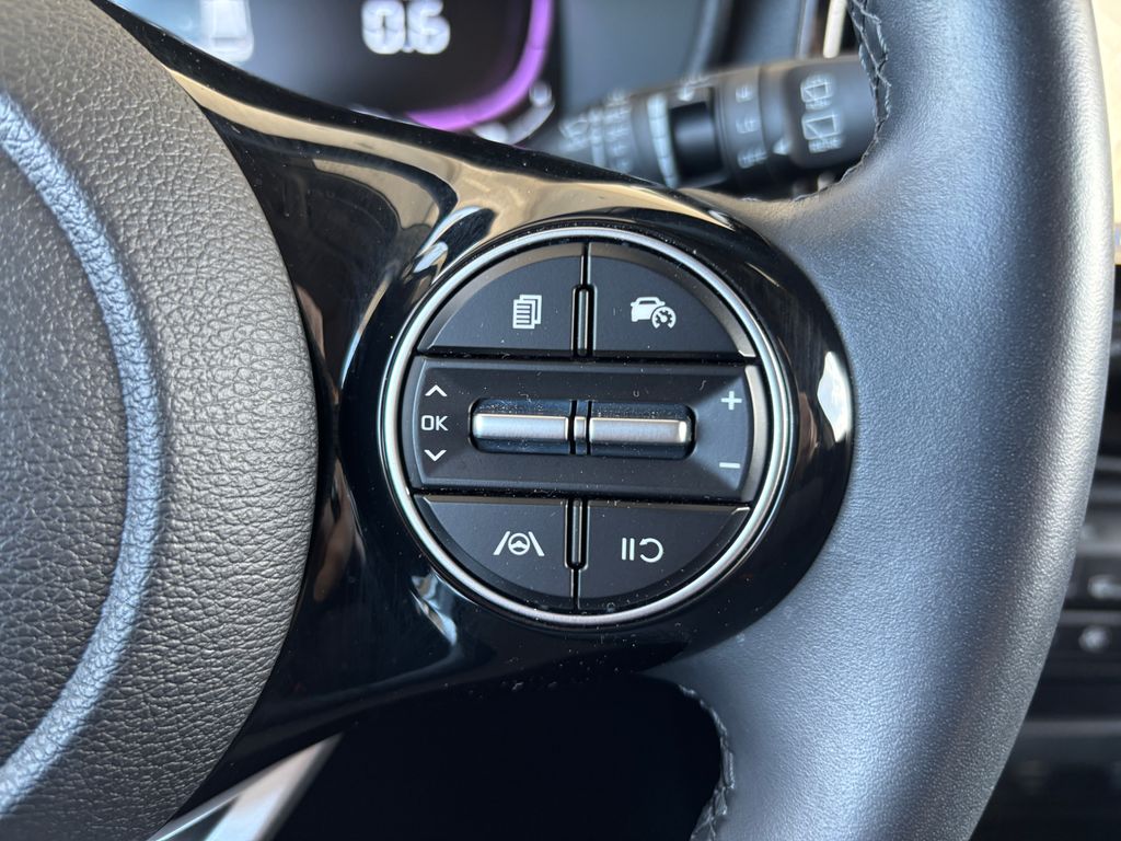 Thumbnail: 2023 Kia Soul - 12