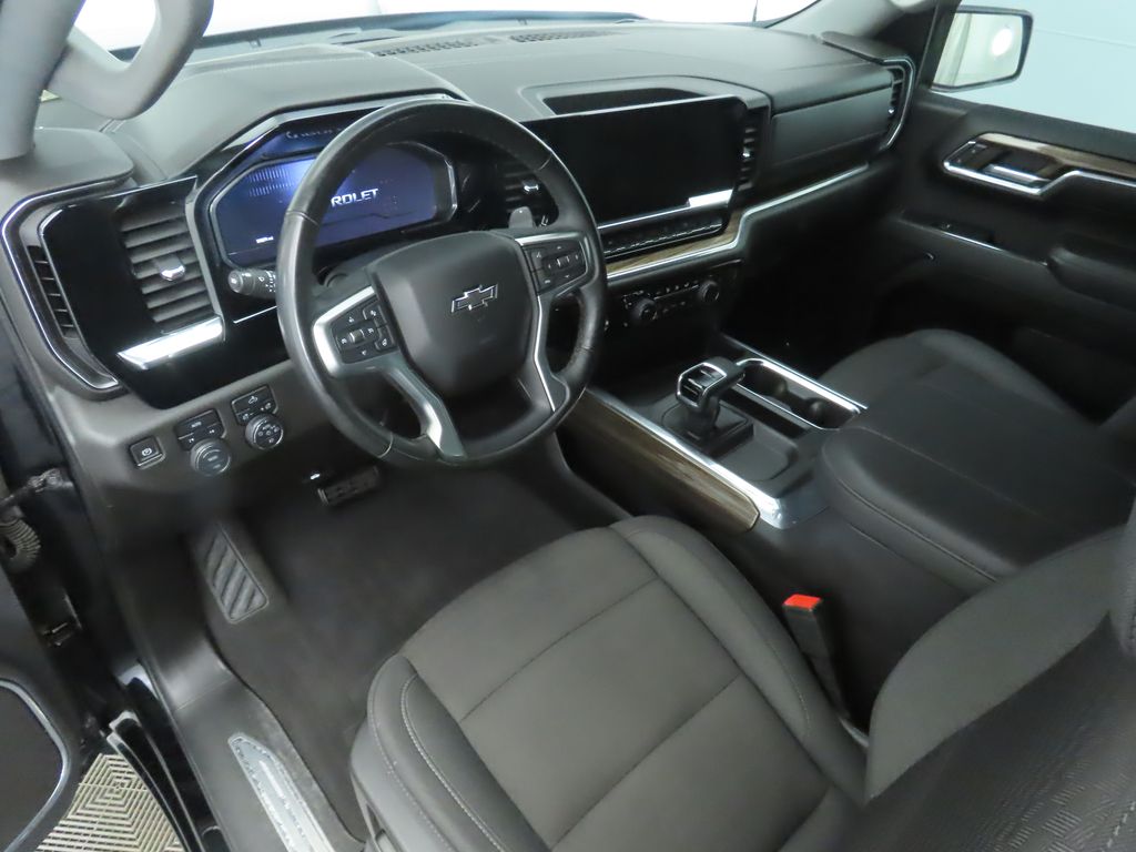 2024 Chevrolet Silverado 1500 RST 9