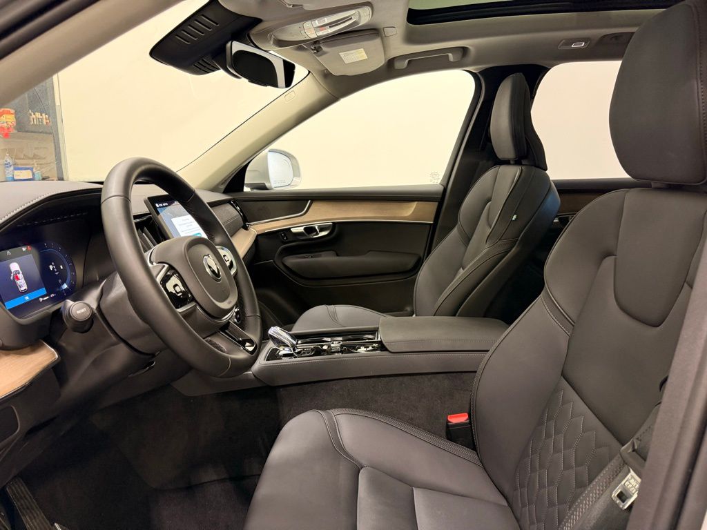 Thumbnail: 2025 Volvo XC90 - 12