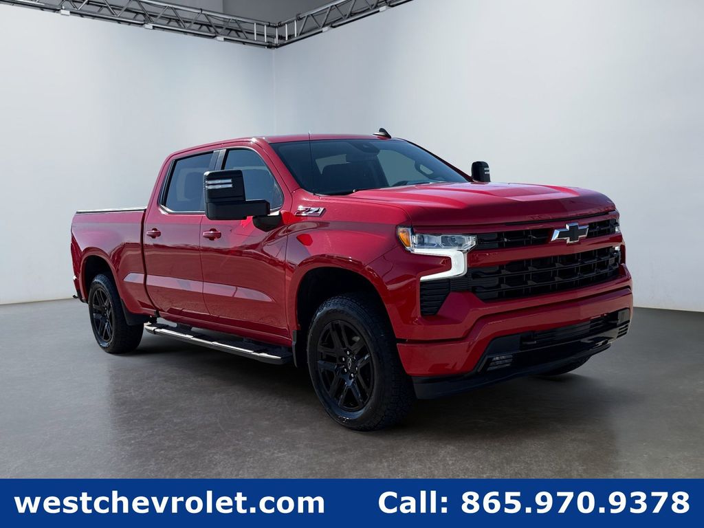 2022 Chevrolet Silverado 1500 RST Crew Cab 4WD